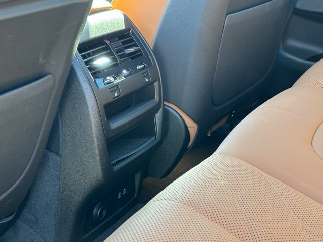 Used 2024 BMW X5 xDrive40i w/ M Sport Package AWD/4WD image 30