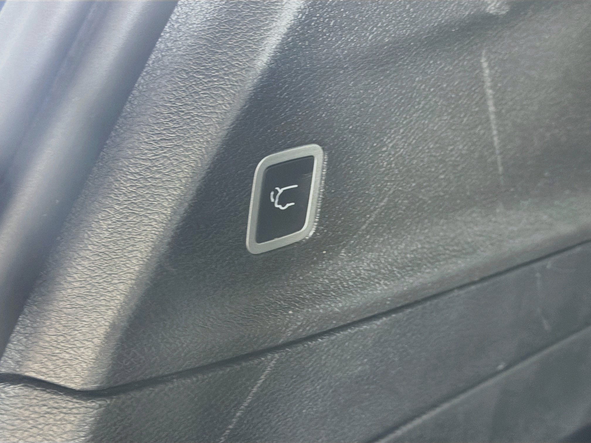 Used 2025 Chrysler Pacifica Select FWD image 32