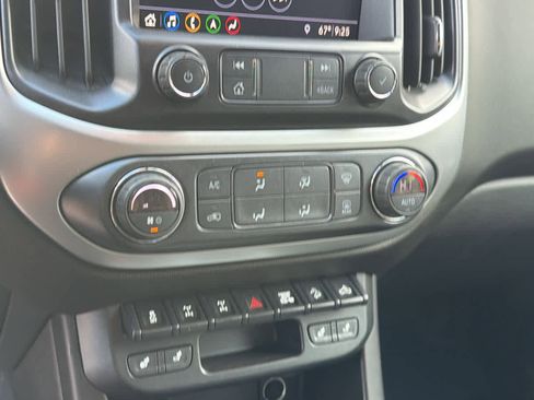 Used 2019 Chevrolet Colorado ZR2 image 13