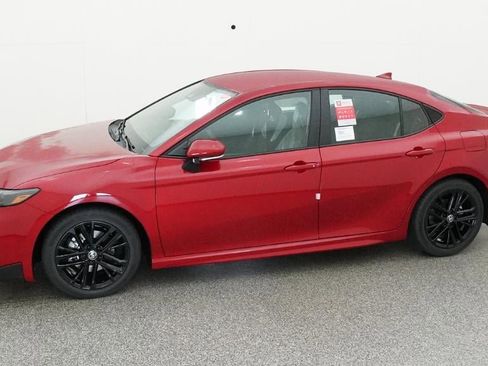 New 2026 Toyota Camry SE FWD image 2