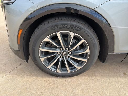 Used 2025 Cadillac Lyriq Sport image 5