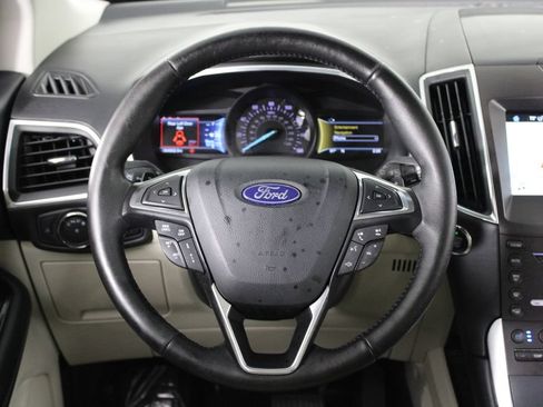 Used 2018 Ford Edge Titanium w/ Equipment Group 301A AWD/4WD image 21