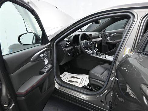 Used 2023 Dodge Hornet GT Plus w/ GT Blacktop Package image 13