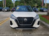 Certified 2022 Nissan Kicks SV image 2