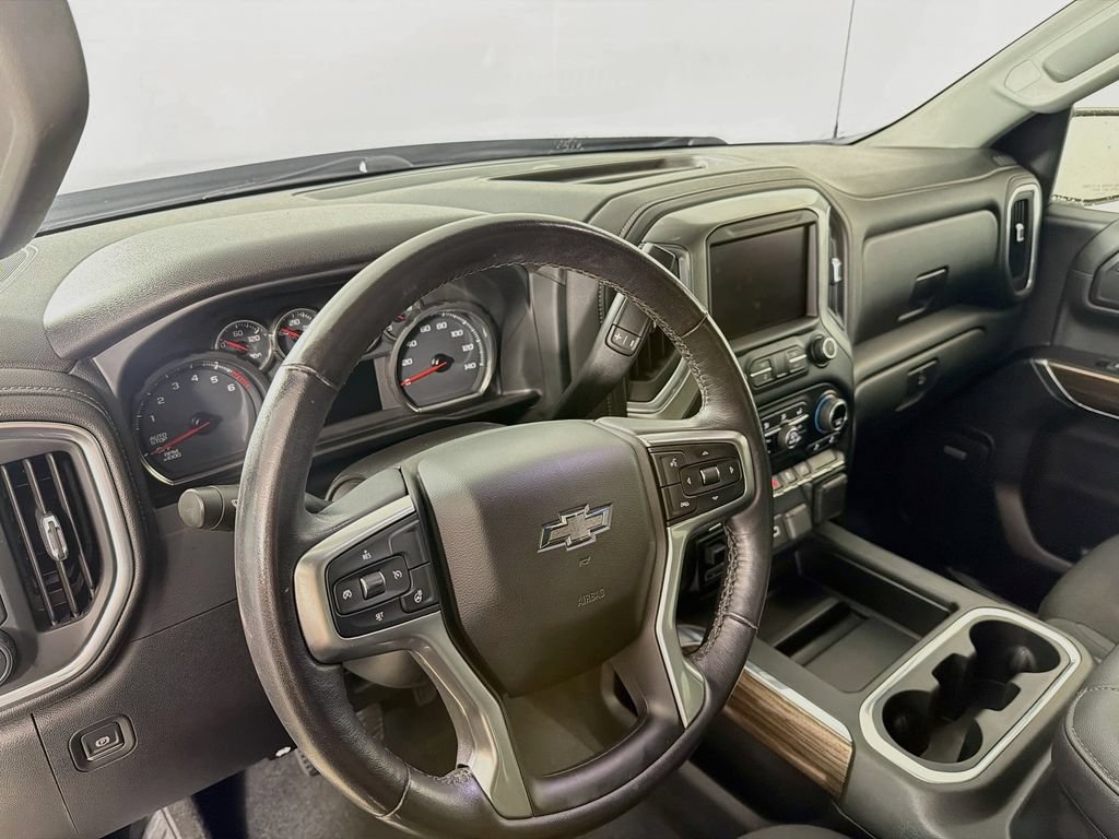 Used 2021 Chevrolet Silverado 1500 RST w/ Convenience Package II AWD/4WD image 9