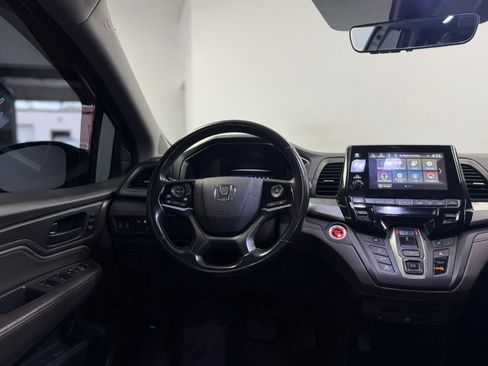 Used 2018 Honda Odyssey Touring image 40