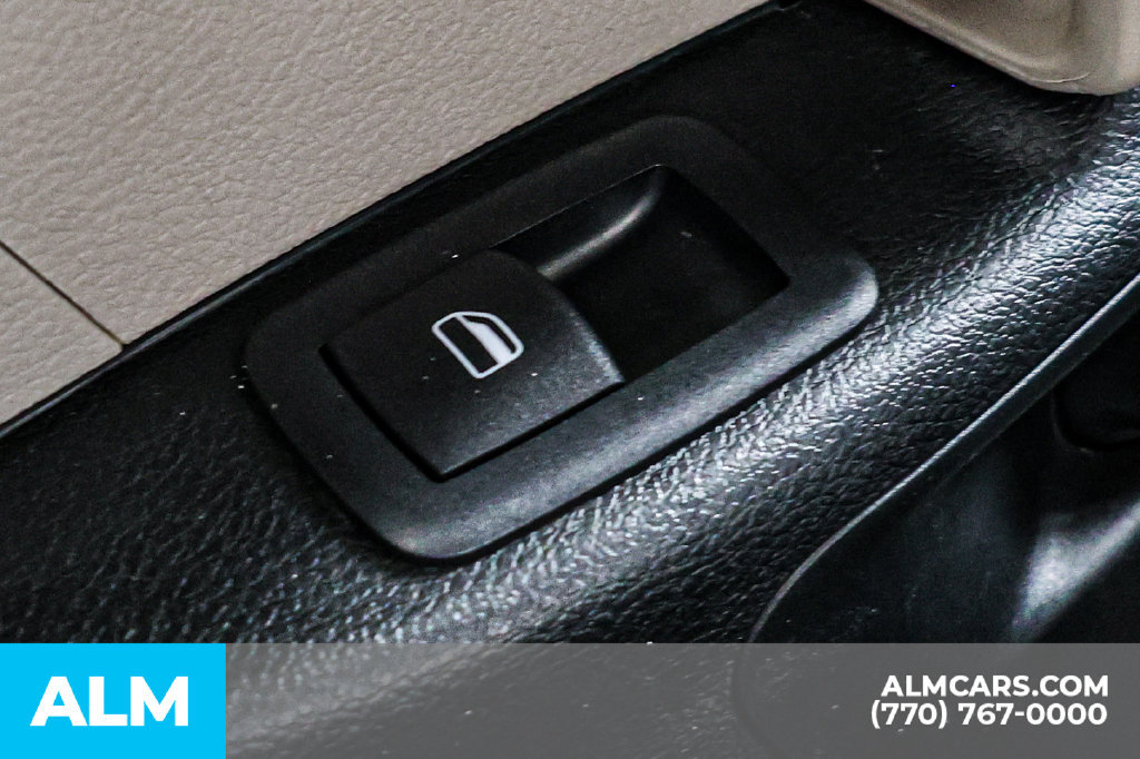 Used 2023 Chrysler Pacifica Touring-L FWD image 55