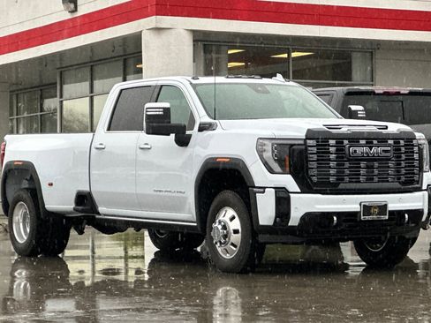 New 2026 GMC Sierra 3500 Denali Ultimate image 9