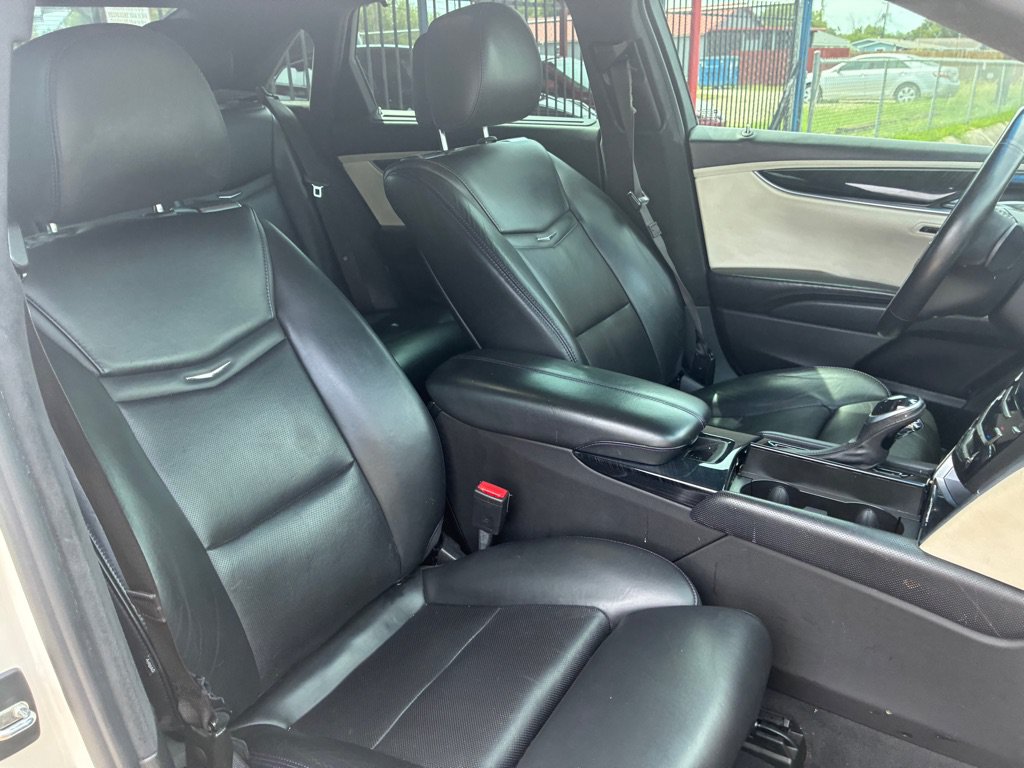Used 2013 Cadillac XTS Platinum FWD image 21