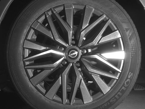 Used 2025 Nissan Altima 2.5 SV image 14