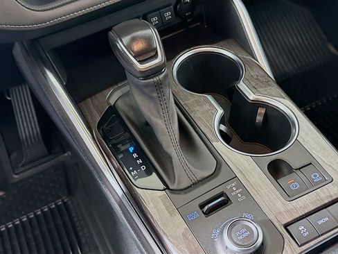 Certified 2021 Toyota Highlander Platinum image 16