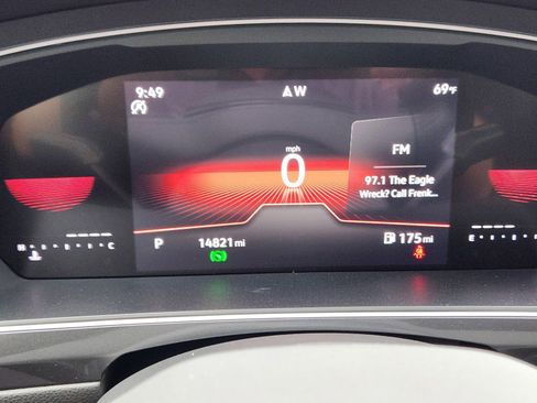 Used 2024 Volkswagen Tiguan SE R-Line image 15