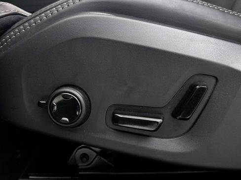 Used 2024 Volvo XC60 T8 Ultimate w/ Climate Package image 32