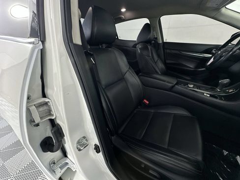 Used 2021 Nissan Maxima 3.5 SV w/ Floor Mat Group FWD image 27