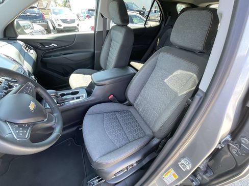 Used 2024 Chevrolet Equinox LT FWD image 19