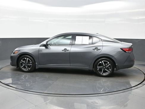 Used 2025 Nissan Sentra SV w/ All-Weather Package FWD image 3