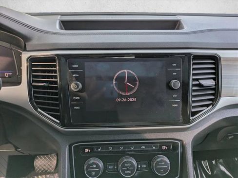 Used 2021 Volkswagen Atlas SEL image 16