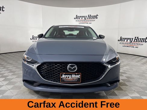Used 2022 MAZDA MAZDA3 s image 3