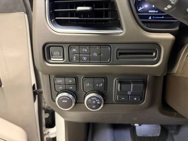 Certified 2024 GMC Yukon SLT w/ SLT Luxury Package AWD/4WD image 20