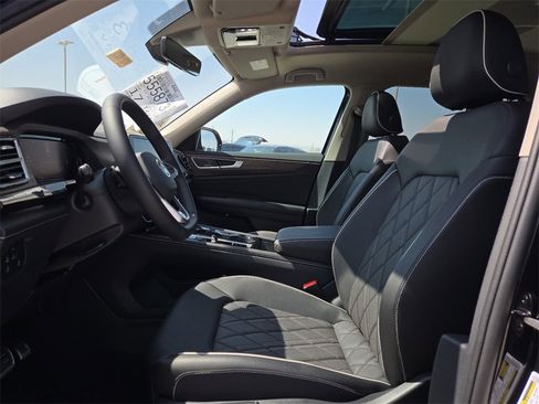 New 2025 Volkswagen Atlas SEL Premium R-Line image 18