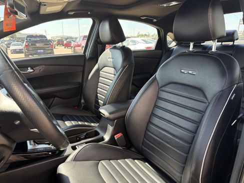 Used 2024 Kia Forte GT-Line w/ GT-Line Premium Package image 5