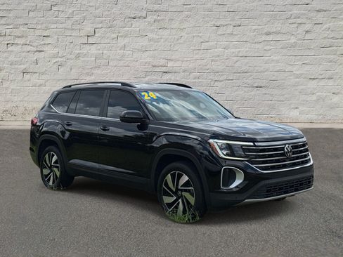 Used 2024 Volkswagen Atlas SE FWD image 6