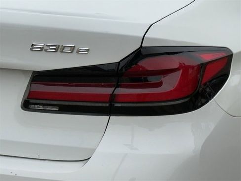 Used 2023 BMW 530e image 6