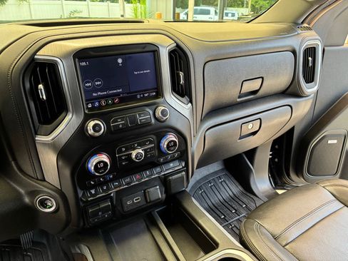 Used 2021 GMC Sierra 3500 Denali w/ Denali Ultimate Package AWD/4WD image 19