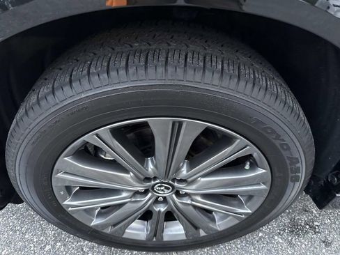 Certified 2025 MAZDA CX-5 Signature image 14