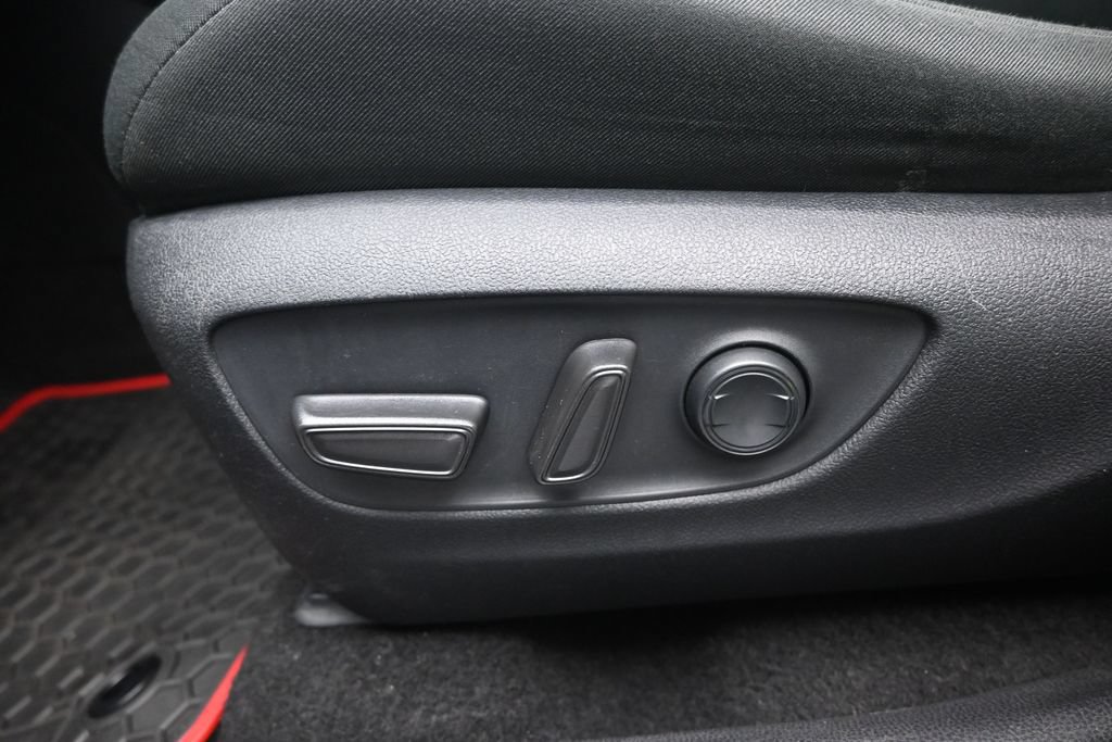 Used 2021 Toyota RAV4 XLE AWD/4WD image 10