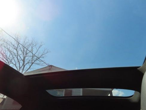 Used 2015 Mercedes-Benz C 300 Sedan image 25