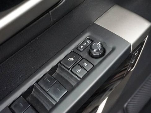 Used 2023 Toyota Tundra Limited AWD/4WD image 9