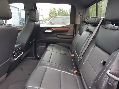 Used 2024 GMC Sierra 1500 Denali w/ Denali Reserve Package AWD/4WD image 11