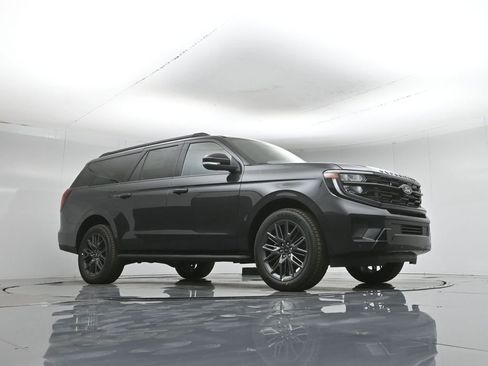 New 2026 Ford Expedition Max Platinum AWD/4WD image 3