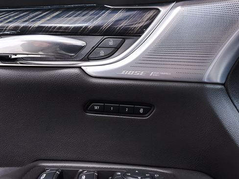 Used 2023 Cadillac XT6 Premium Luxury FWD image 28