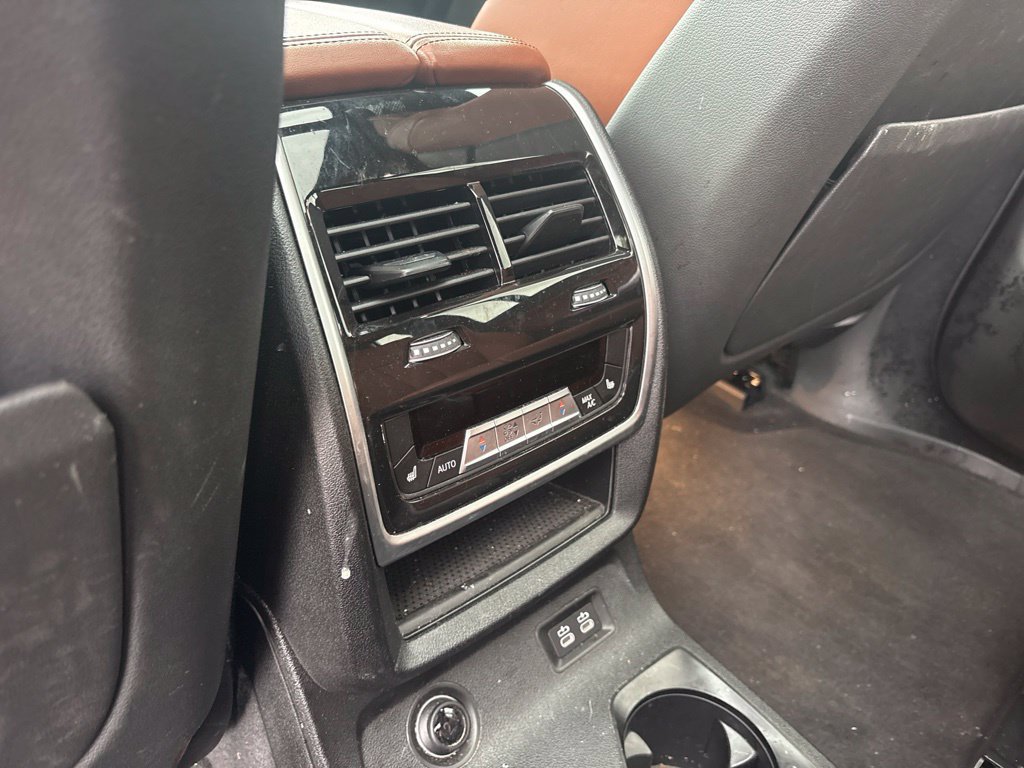 Used 2021 BMW X7 M50i AWD/4WD image 18