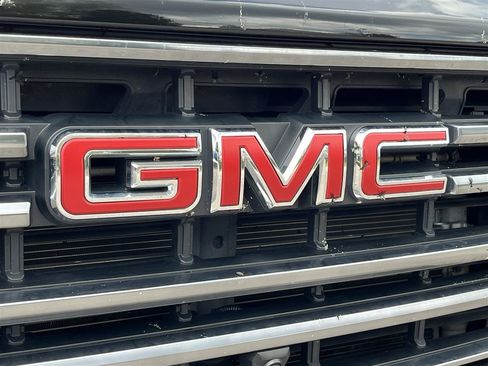 Used 2020 GMC Sierra 2500 AT4 w/ AT4 Premium Package AWD/4WD image 4