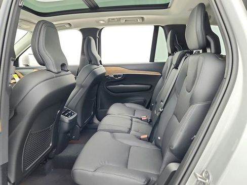 New 2025 Volvo XC90 B6 Plus w/ Protection Package Premier image 32