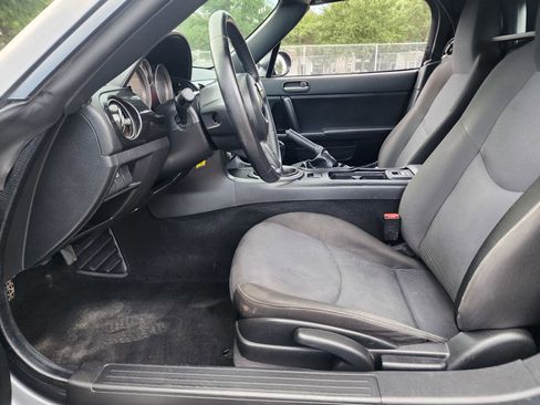 Used 2014 MAZDA MX-5 Miata Sport RWD image 16