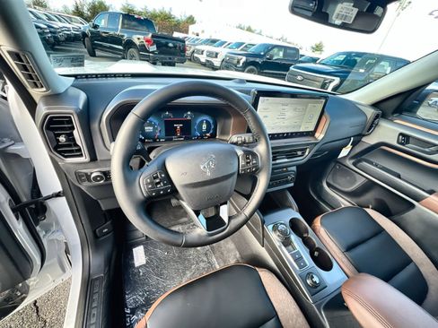 New 2025 Ford Bronco Sport Outer Banks image 16