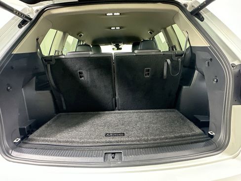 Used 2024 Volkswagen Atlas SE image 30