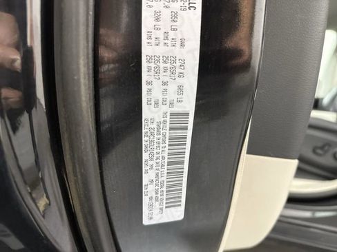 Used 2020 Chrysler Pacifica Touring-L image 36