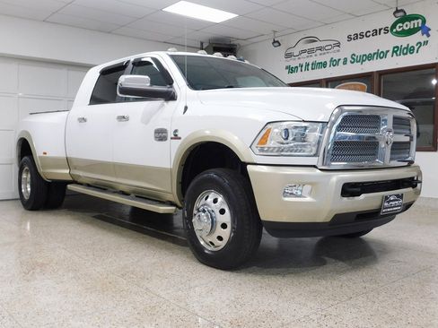 Used 2015 RAM 3500 Laramie Longhorn image 3