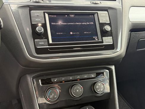 Used 2022 Volkswagen Tiguan S AWD/4WD image 9