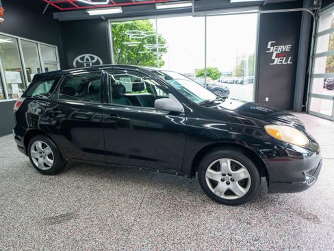 Used 2005 Toyota Matrix FWD image 5