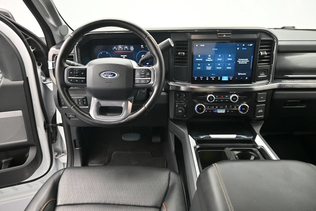 Used 2025 Ford F350 Lariat AWD/4WD image 23