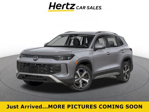 Used 2026 Volkswagen Tiguan SE FWD image 1