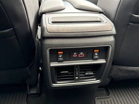 Used 2024 Nissan Murano Platinum w/ Cargo Package image 22