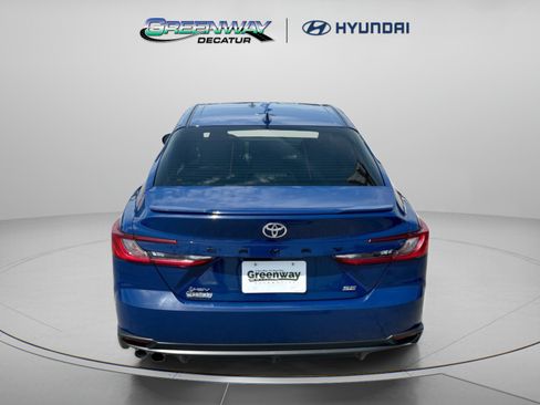 Used 2025 Toyota Camry SE FWD image 7