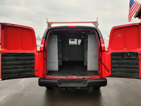 Used 2020 Chevrolet Express 2500 w/ Driver Convenience Package image 16